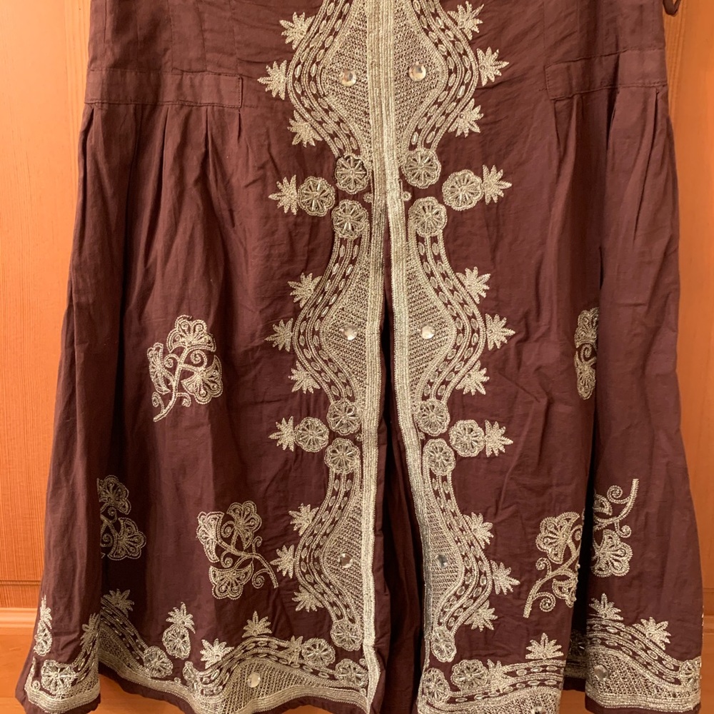 Beautiful embellished women’s skirt brown size sm